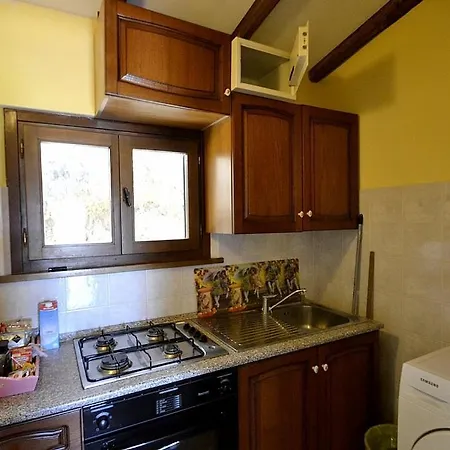 Osteria Di Ramazzano Sleeps 3 Pool Air Con